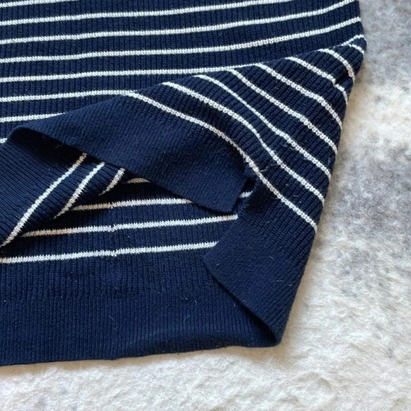 Abercrombie Striped V Neck  Sweater​ - Picture 3 of 11